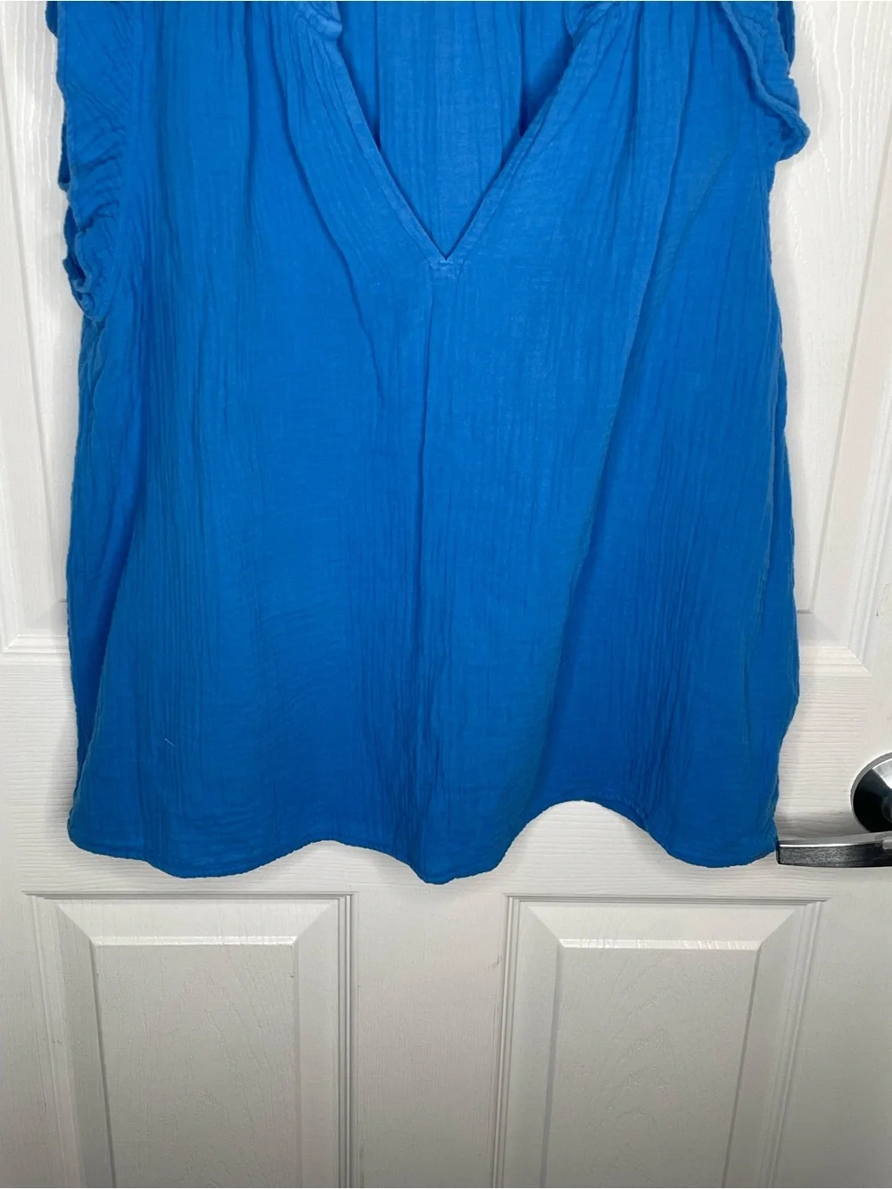 Xirena 100% Cotton Poplin Ruffle Trim V-Neck Tank Top Gauzy in Nautical Blue S - Picture 6 of 11